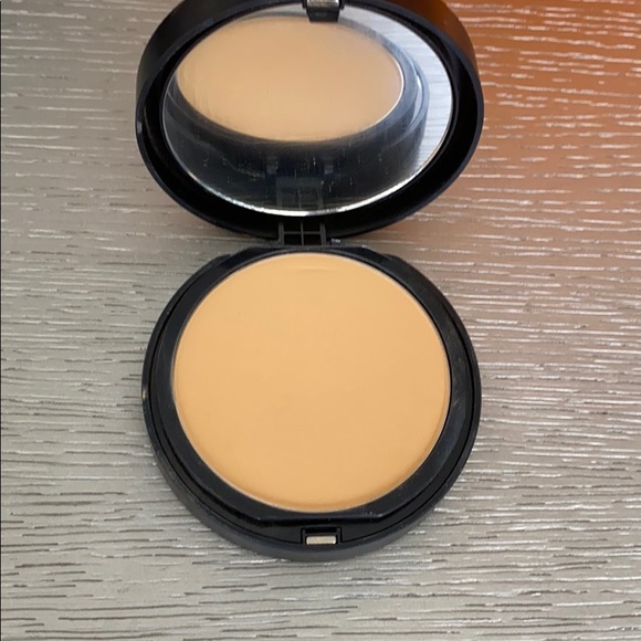 Bare Minerals - Picture 2 of 5